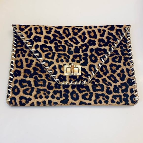 Lilly Pulitzer Celina Clutch Leopard HairCalf - Picture 2 of 5